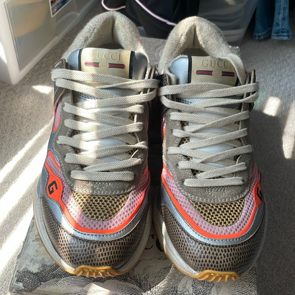 Gucci ultra pace sneakers